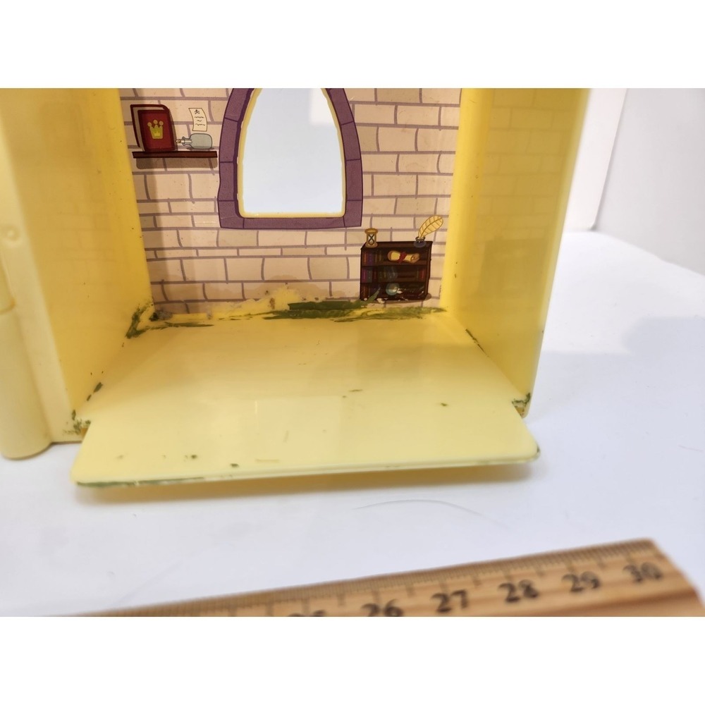 Peppa Pig's Princess Castle Deluxe Playset - with some‎ figures - incomplete - Picture 8 of 8